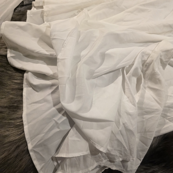 Elegant White Women's Skirt - Picture 10 of 10